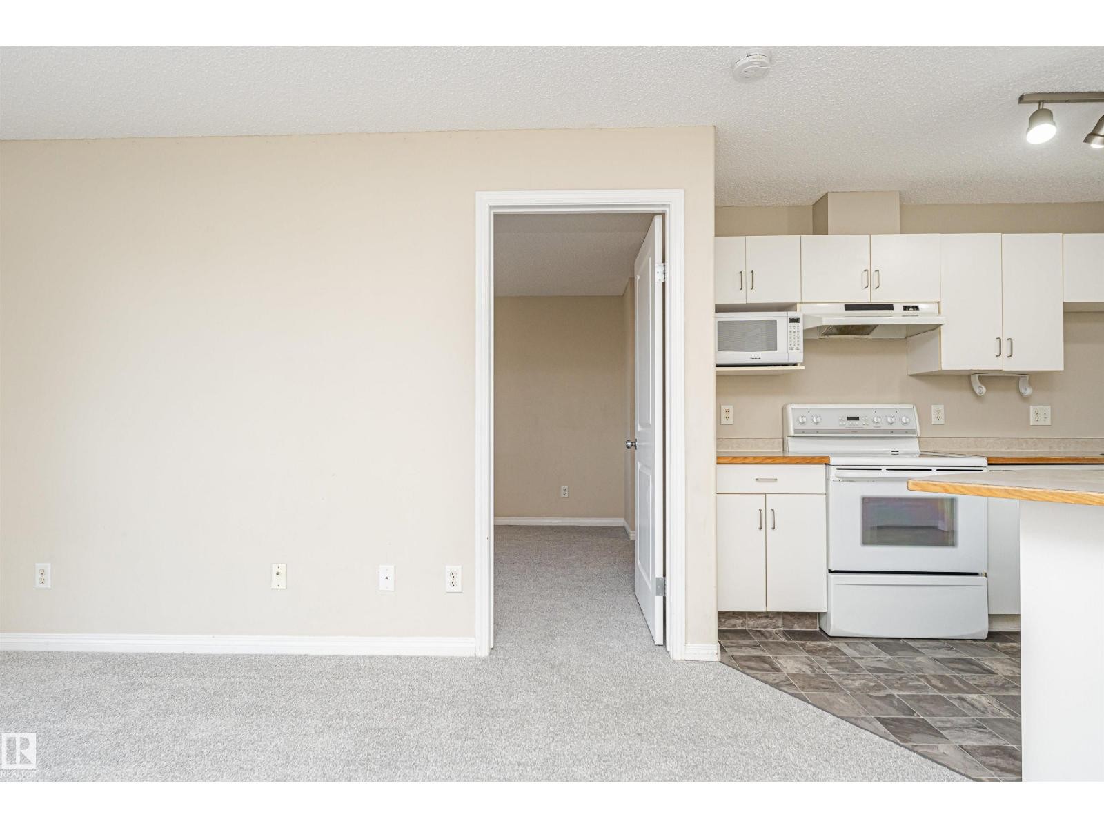 












#524 10535 122 ST NW

,
Edmonton,




Alberta
T5N4B7

