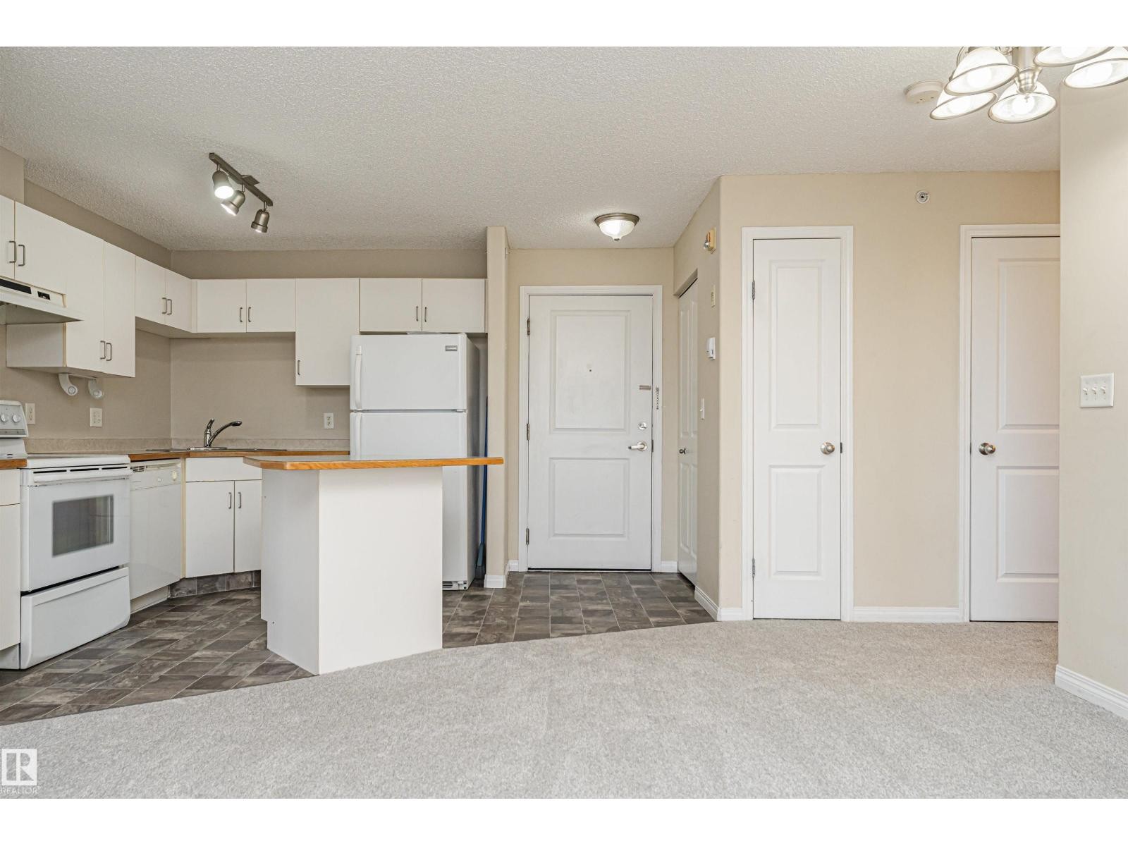 












#524 10535 122 ST NW

,
Edmonton,




Alberta
T5N4B7

