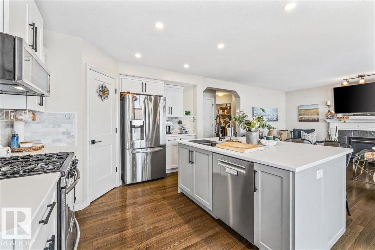 












50 NAPOLEON CR

,
St. Albert,




Alberta
T8N1C8

