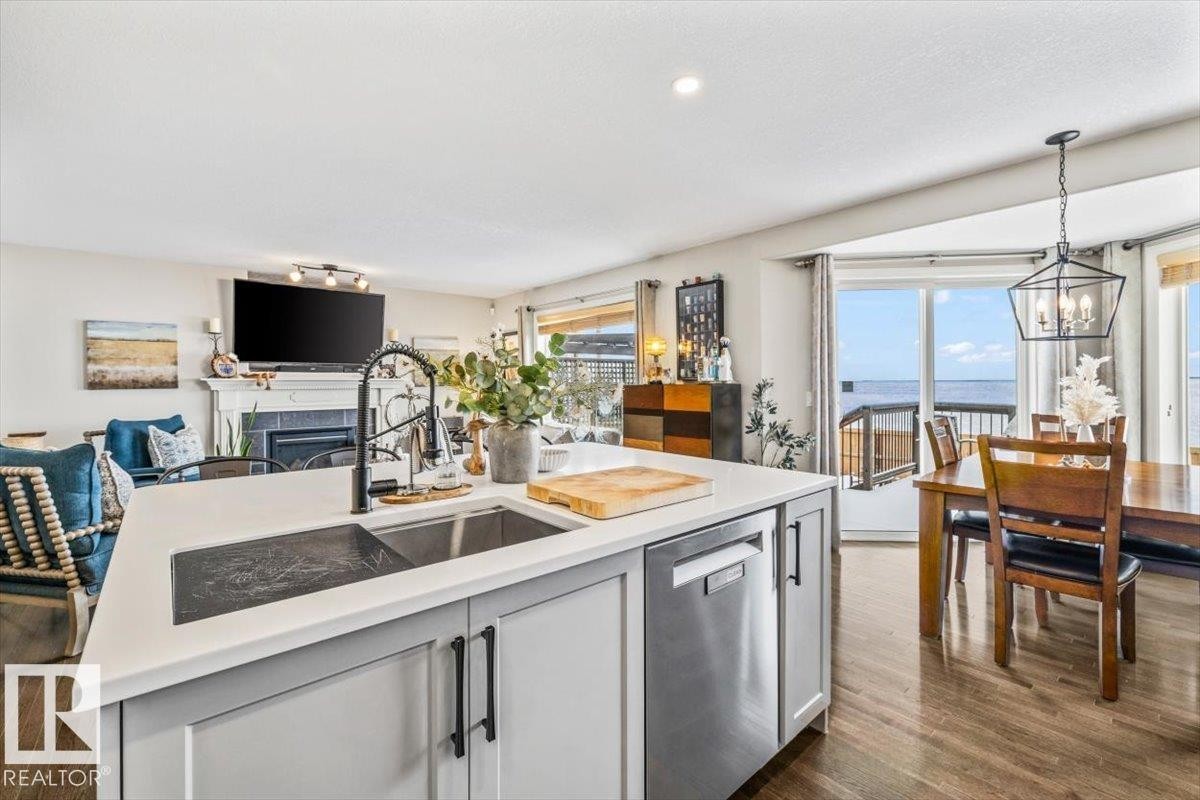 












50 NAPOLEON CR

,
St. Albert,




Alberta
T8N1C8

