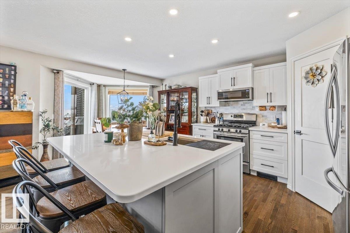 












50 NAPOLEON CR

,
St. Albert,




Alberta
T8N1C8

