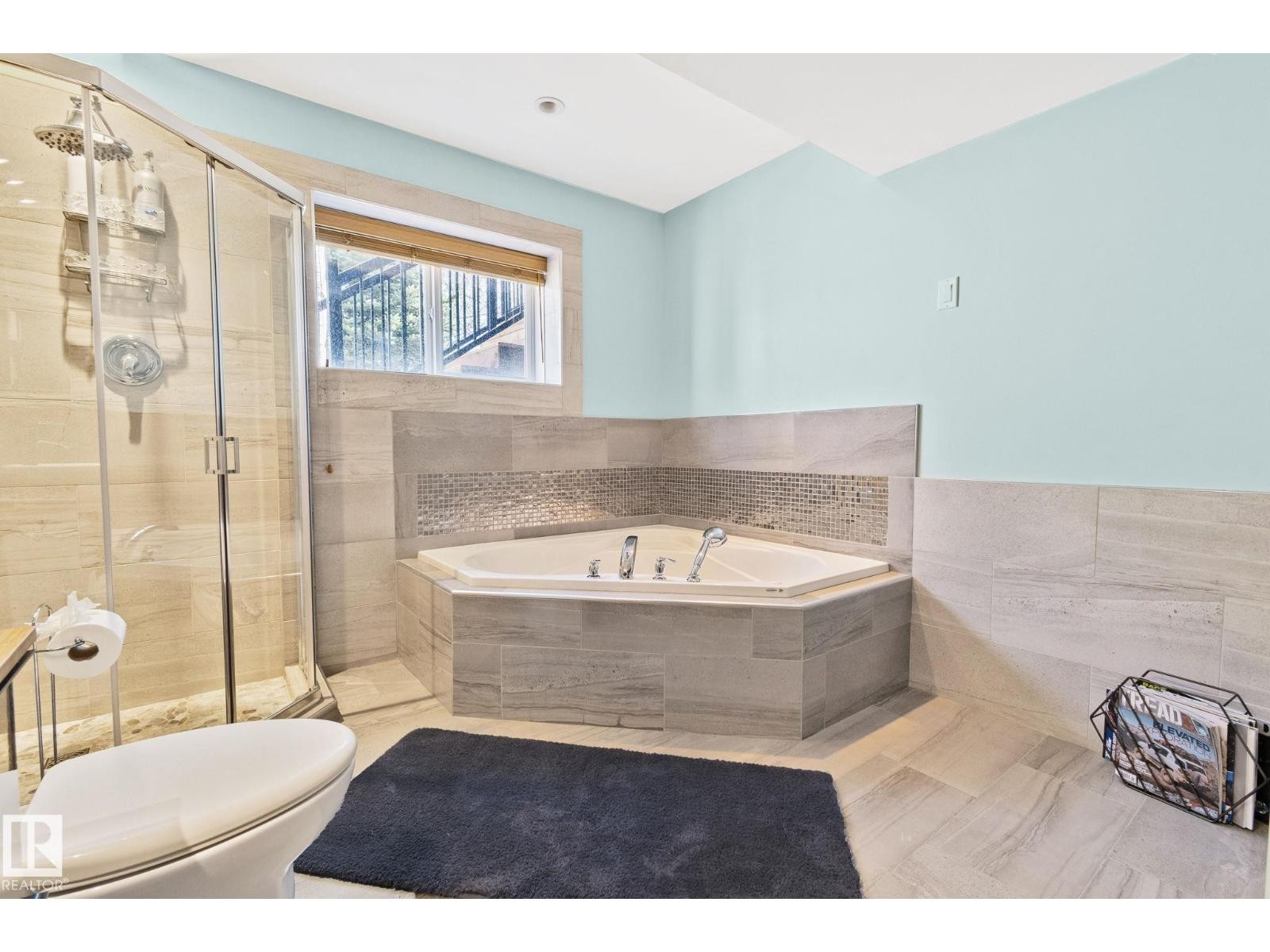 












8 OAKRIDGE DR S

,
St. Albert,




Alberta
T8N6E4

