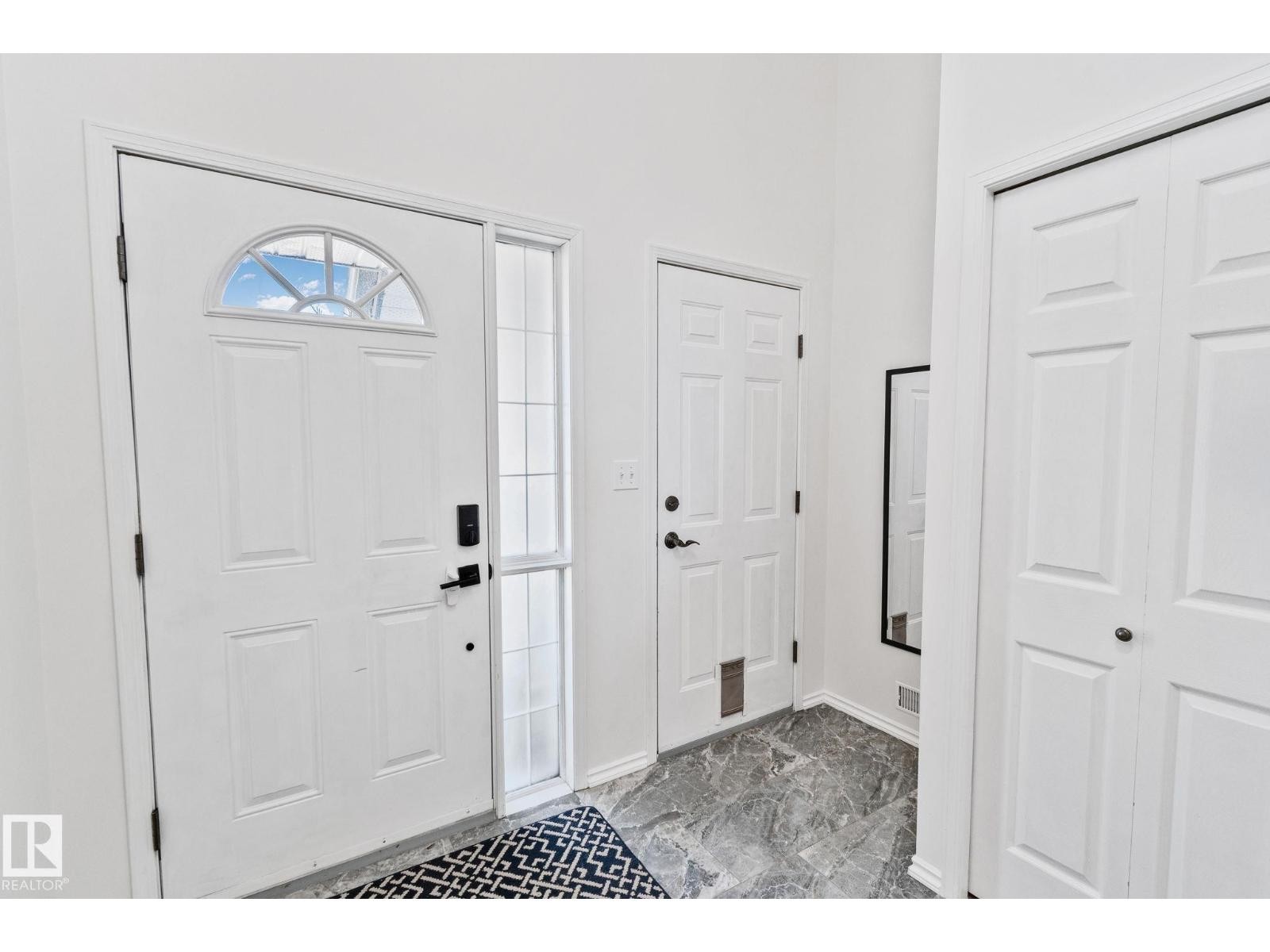 












8 OAKRIDGE DR S

,
St. Albert,




Alberta
T8N6E4

