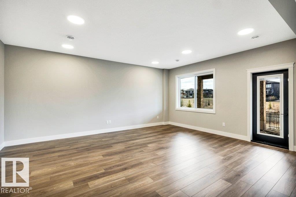












15 Norwyck WY

,
Spruce Grove,




Alberta
T7X3G5

