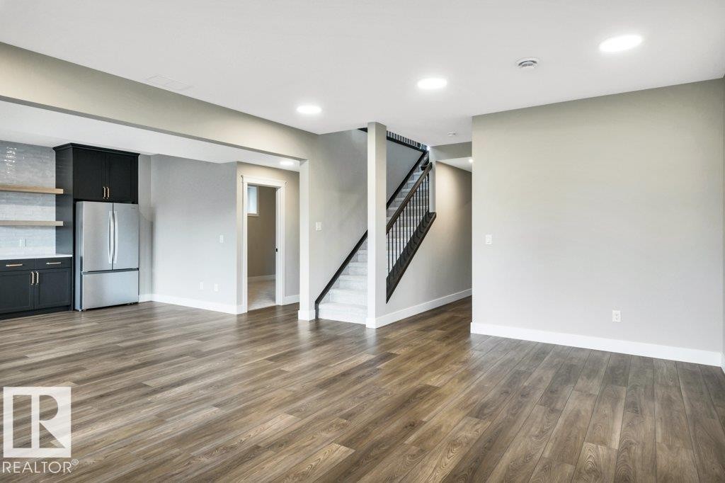 












15 Norwyck WY

,
Spruce Grove,




Alberta
T7X3G5

