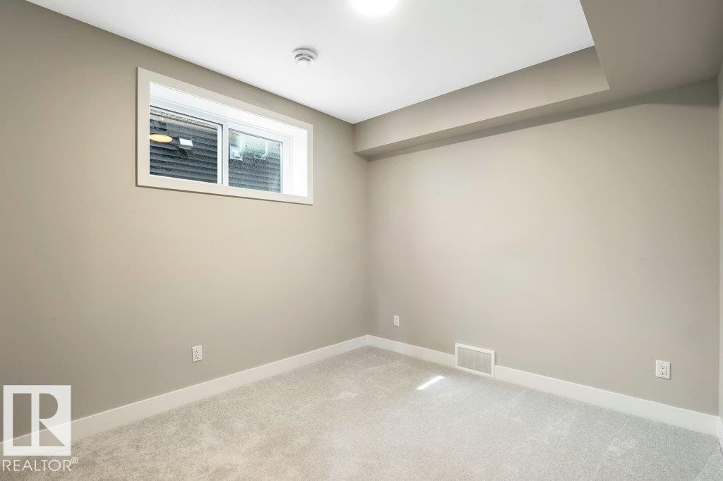 












15 Norwyck WY

,
Spruce Grove,




Alberta
T7X3G5

