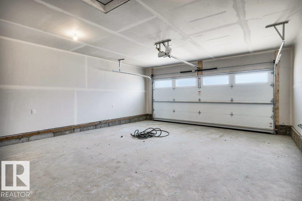 












15 Norwyck WY

,
Spruce Grove,




Alberta
T7X3G5

