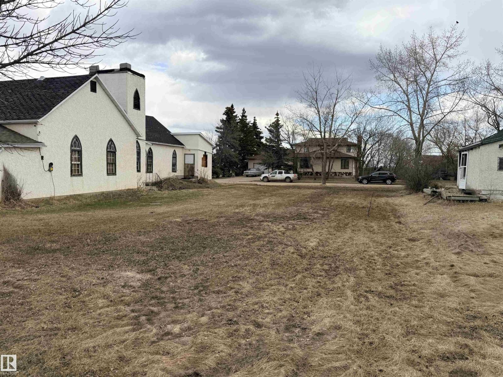 












5036 49 ST

,
Clyde,




Alberta
T0G0P0

