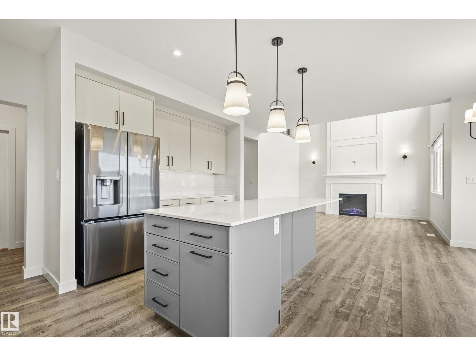 












31 PRESCOTT CL

,
Spruce Grove,




Alberta
T7X0R3

