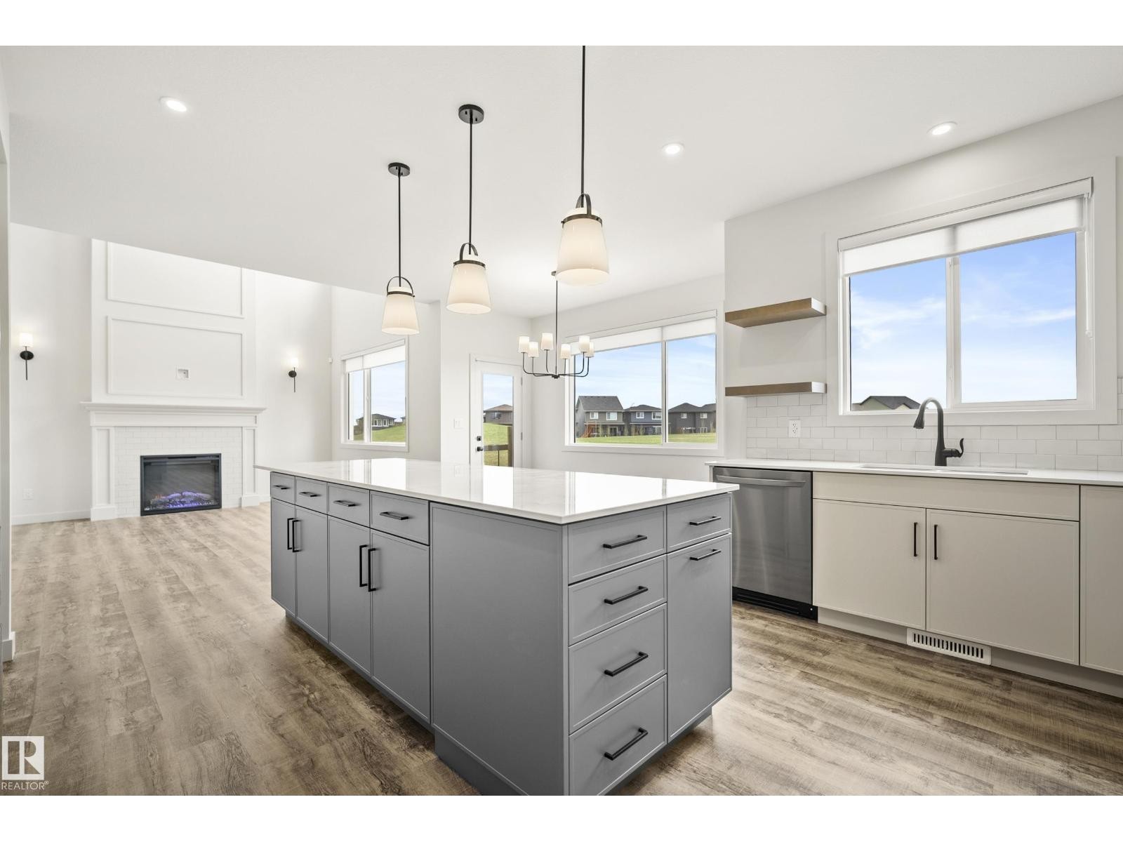 












31 PRESCOTT CL

,
Spruce Grove,




Alberta
T7X0R3

