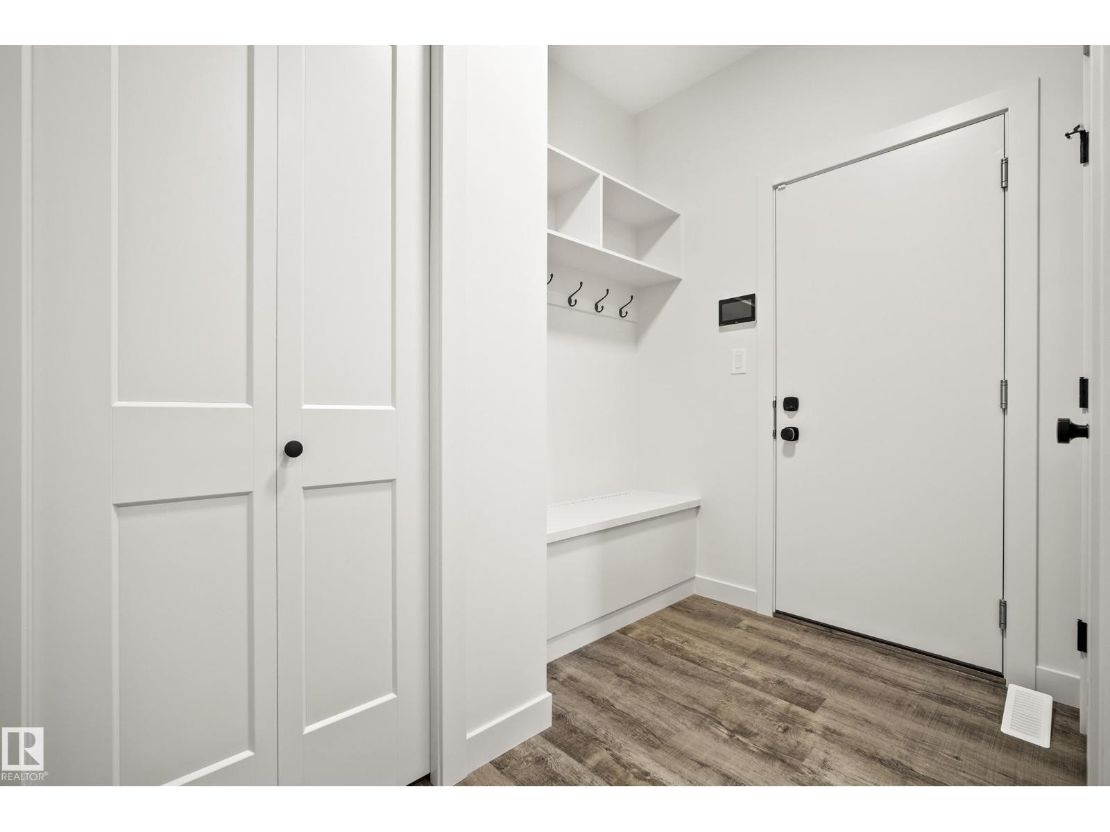 












31 PRESCOTT CL

,
Spruce Grove,




Alberta
T7X0R3

