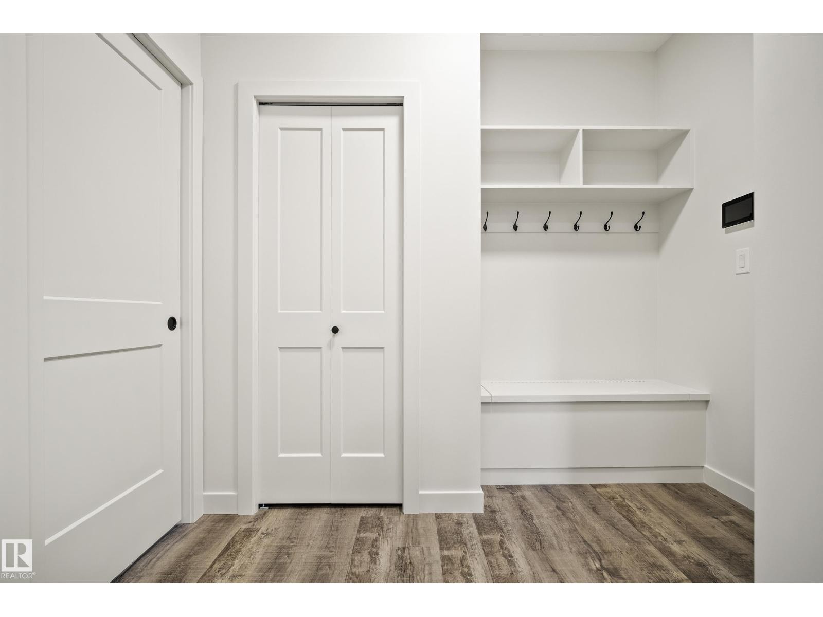 












31 PRESCOTT CL

,
Spruce Grove,




Alberta
T7X0R3

