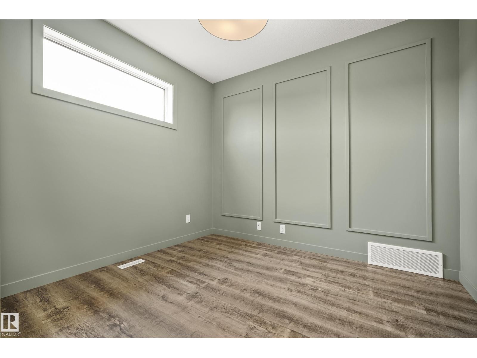 












31 PRESCOTT CL

,
Spruce Grove,




Alberta
T7X0R3

