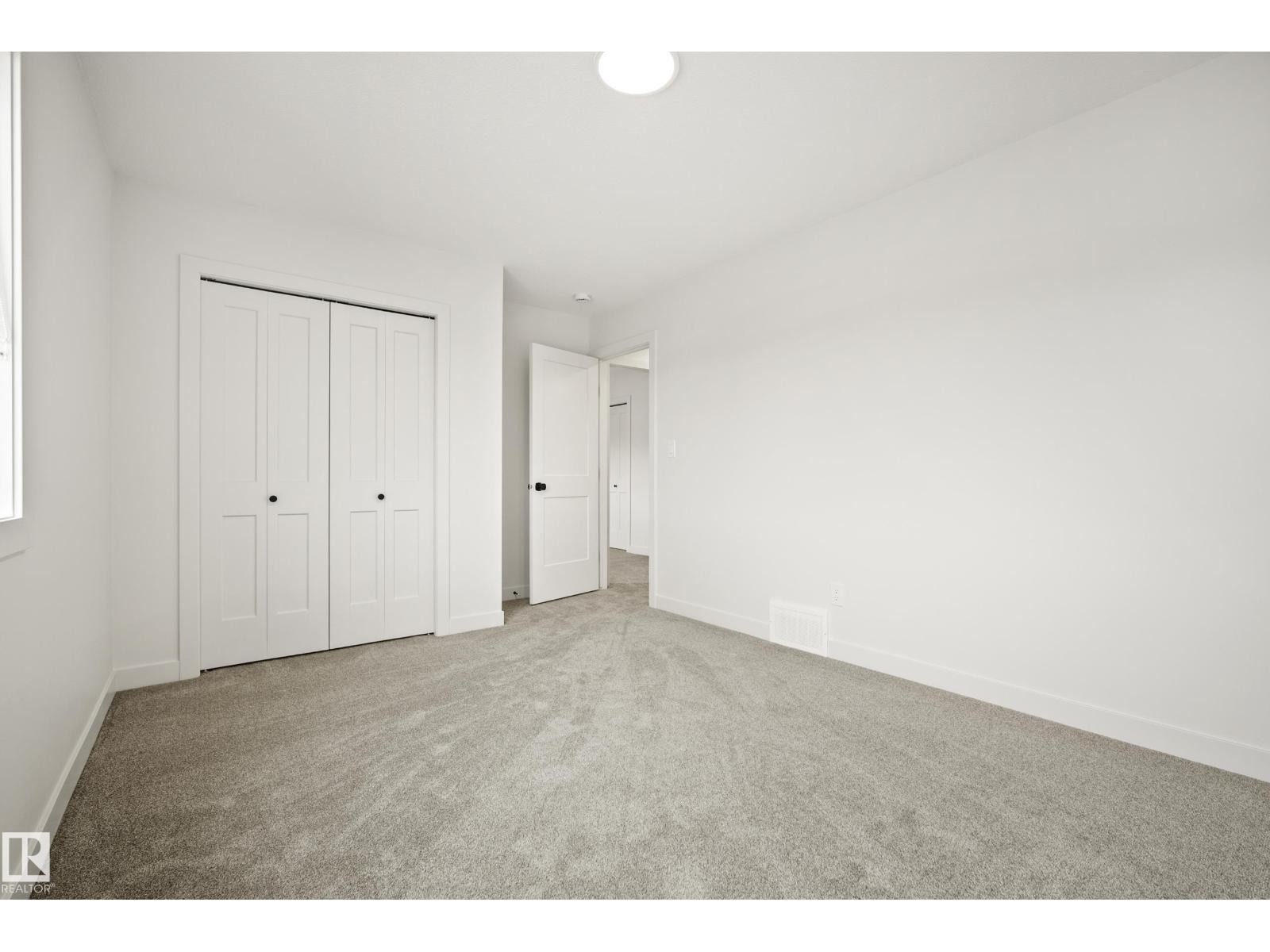 












31 PRESCOTT CL

,
Spruce Grove,




Alberta
T7X0R3

