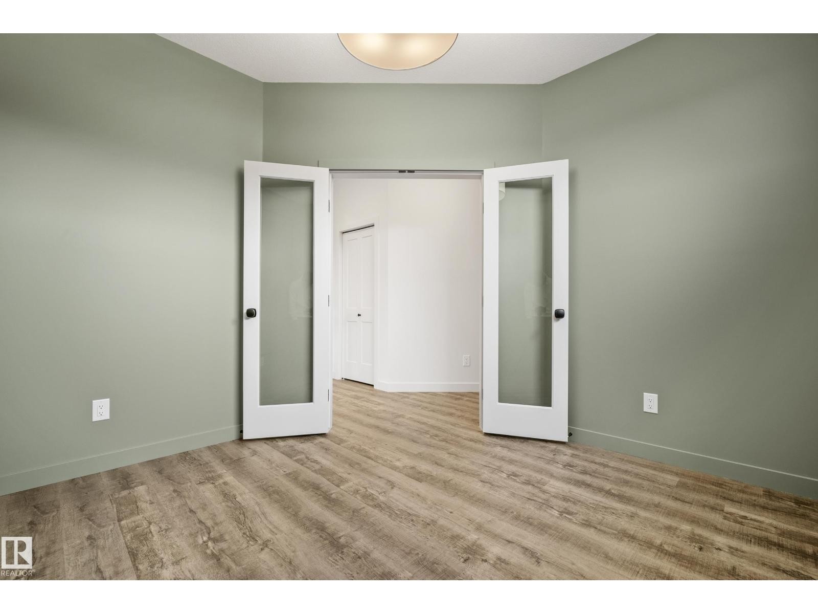 












31 PRESCOTT CL

,
Spruce Grove,




Alberta
T7X0R3

