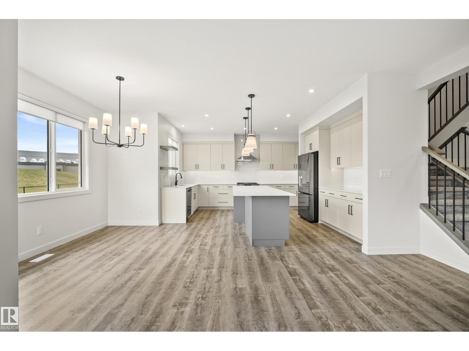 












31 PRESCOTT CL

,
Spruce Grove,




Alberta
T7X0R3

