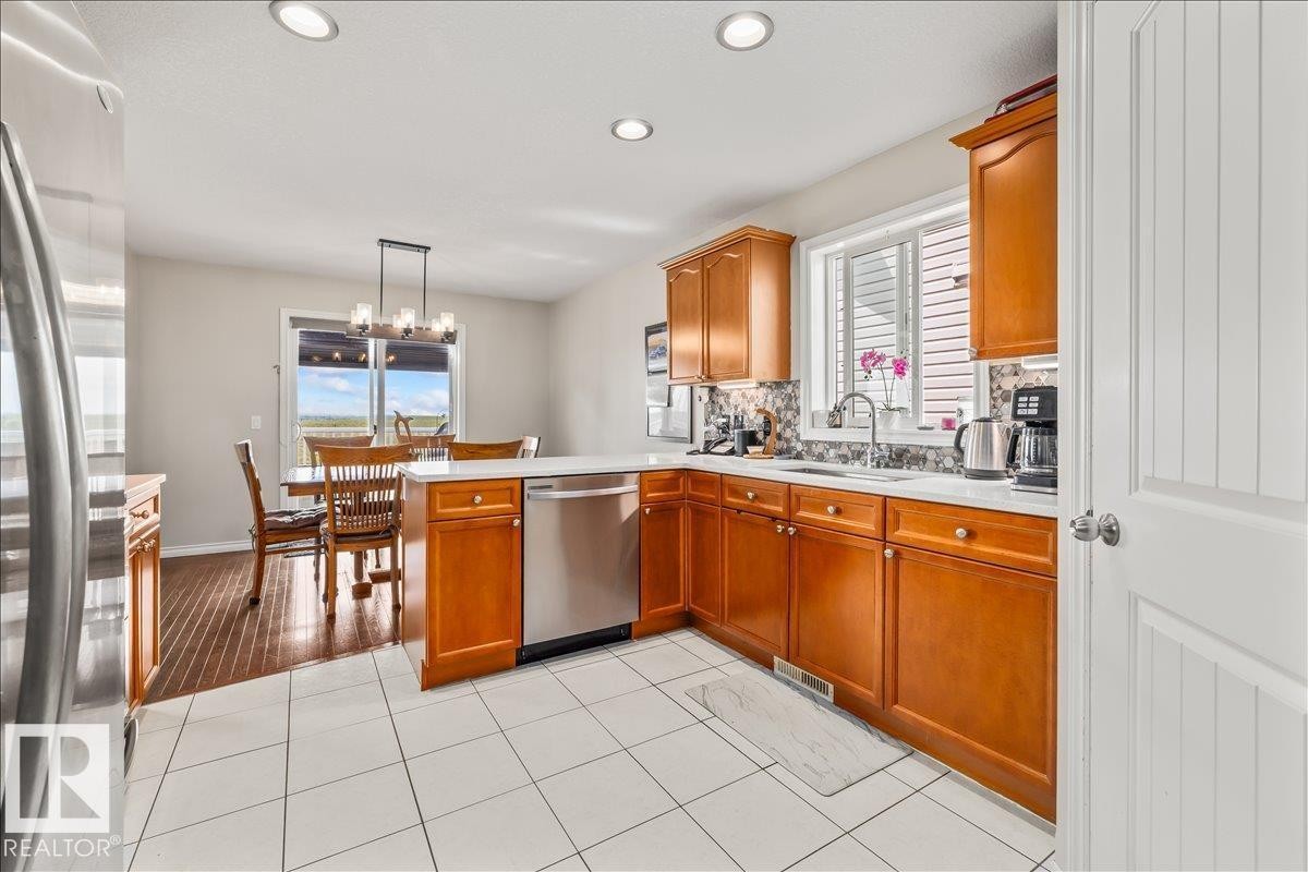 












76 NAPOLEON CR

,
St. Albert,




Alberta
T8N1C8

