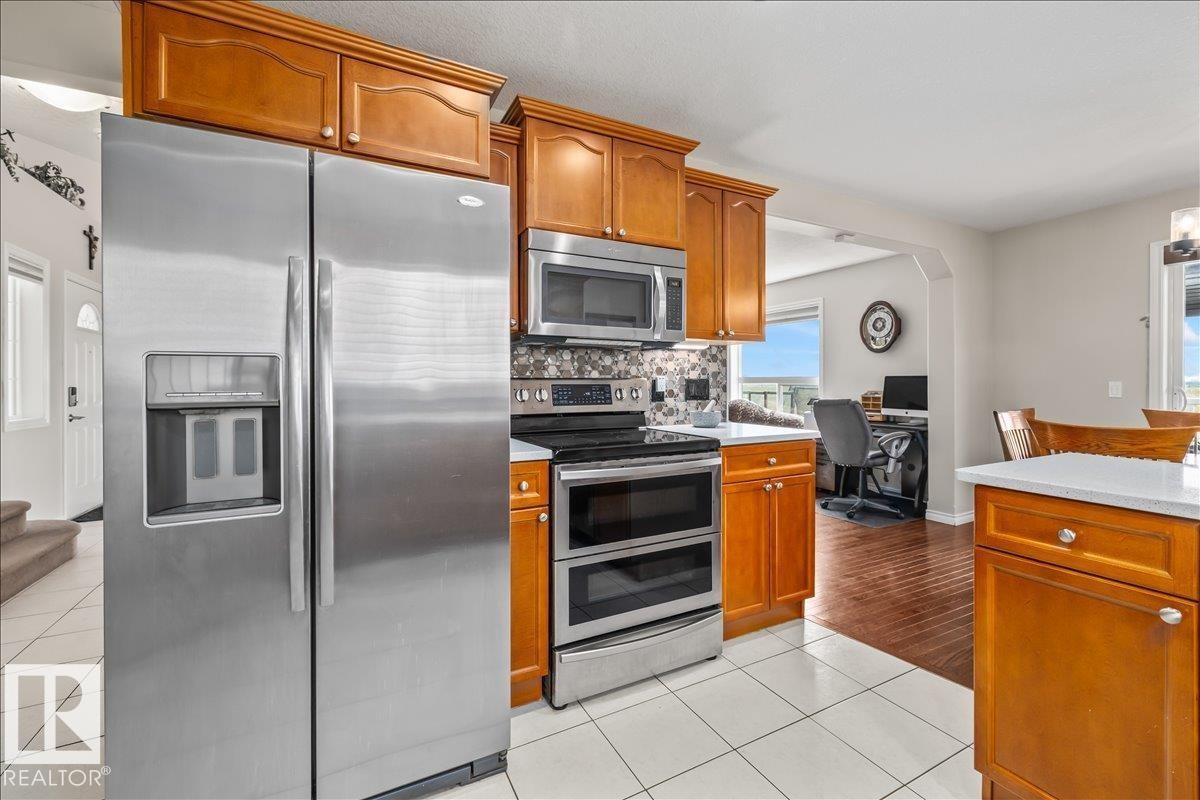 












76 NAPOLEON CR

,
St. Albert,




Alberta
T8N1C8

