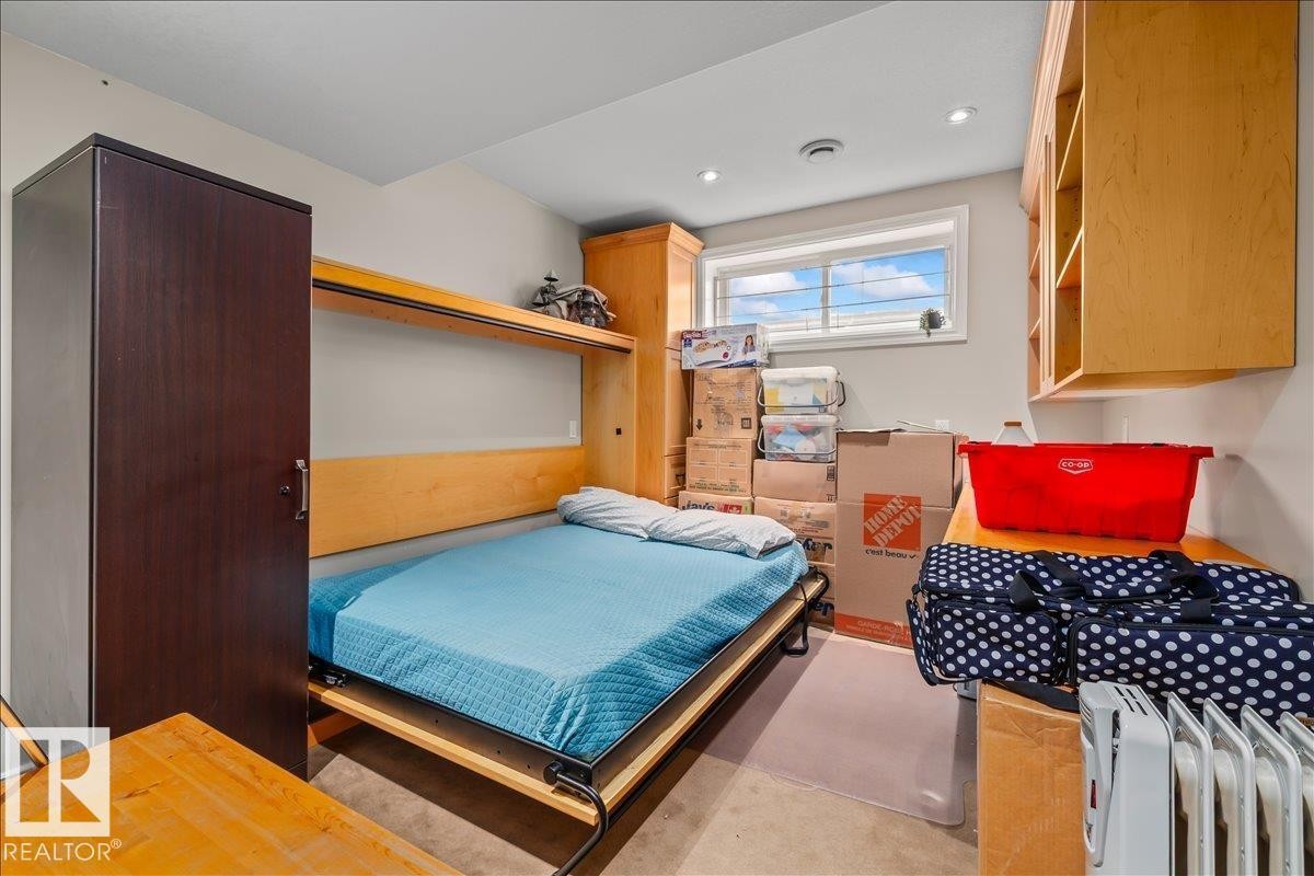 












76 NAPOLEON CR

,
St. Albert,




Alberta
T8N1C8


