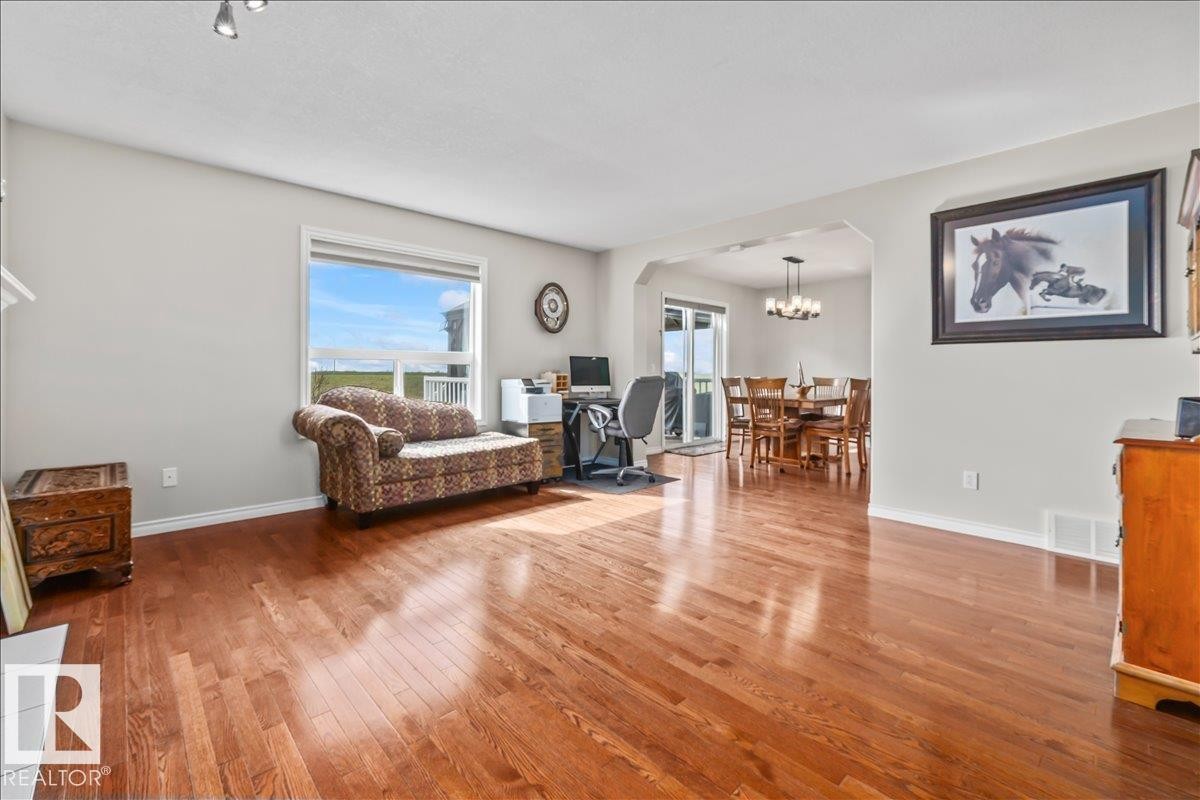 












76 NAPOLEON CR

,
St. Albert,




Alberta
T8N1C8

