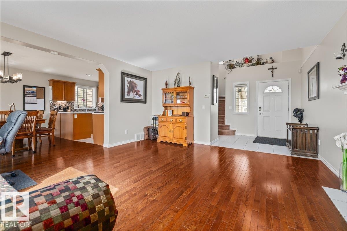 












76 NAPOLEON CR

,
St. Albert,




Alberta
T8N1C8

