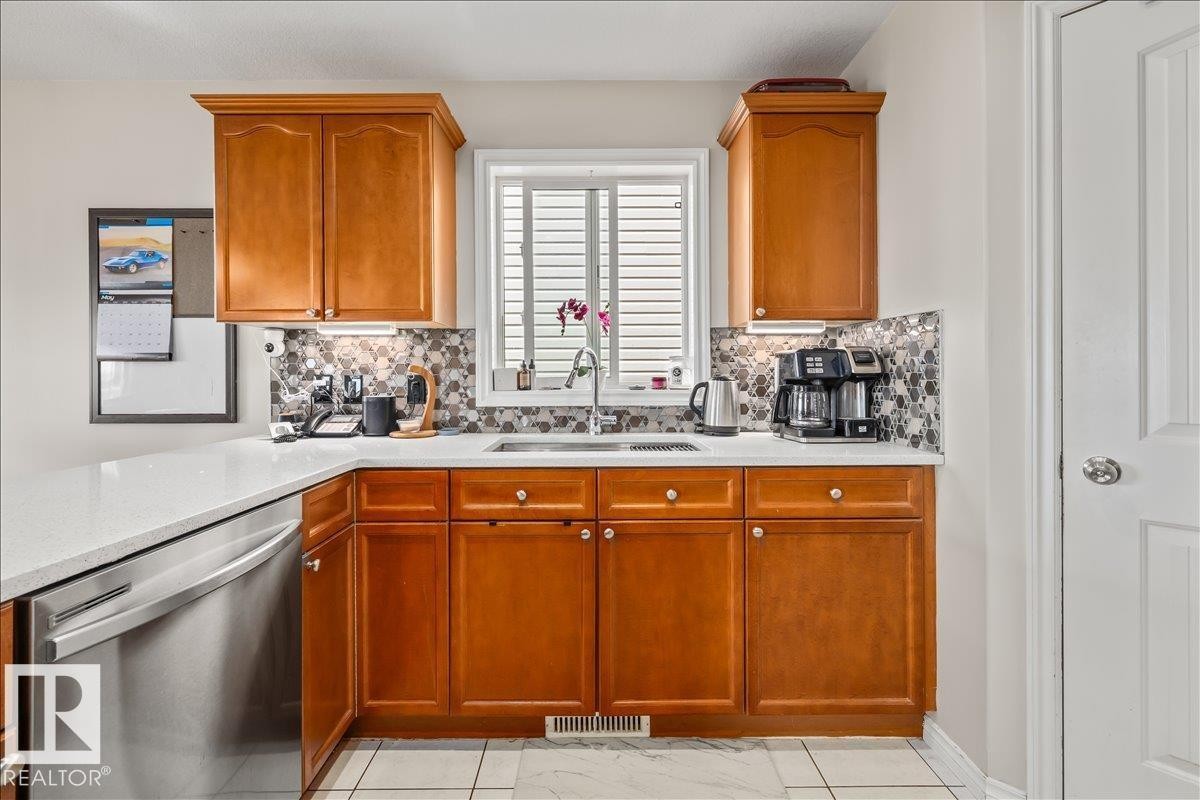 












76 NAPOLEON CR

,
St. Albert,




Alberta
T8N1C8

