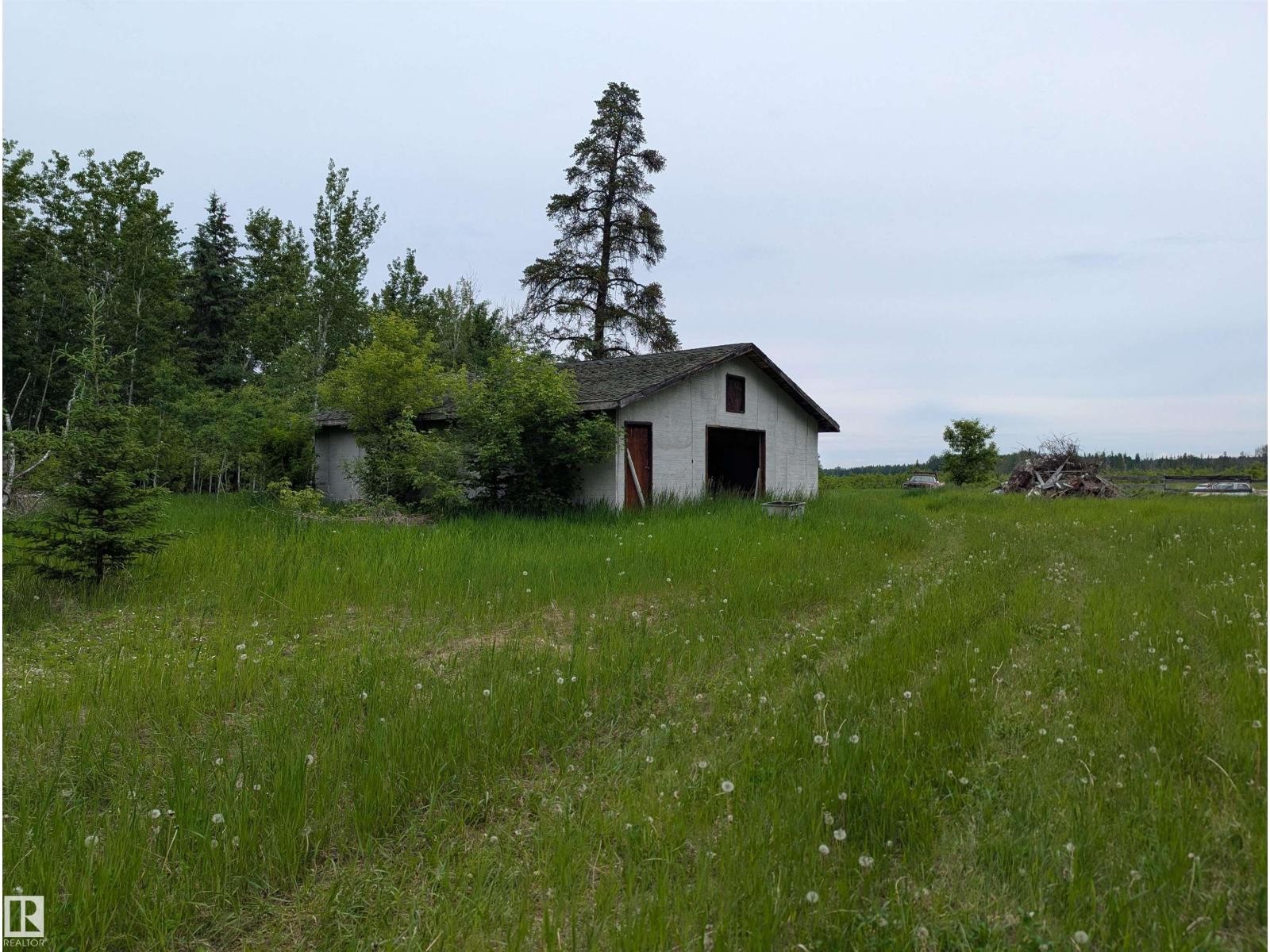 












622049 RGE RD 63

,
Rural Woodlands County,







Alberta
T0G1A0

