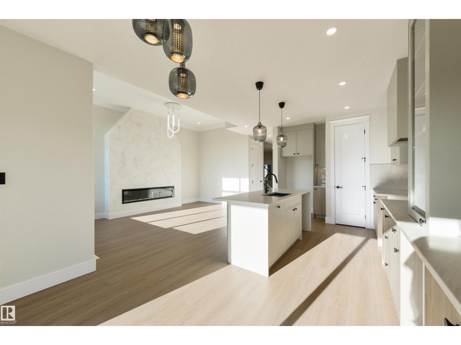 












1311 Hawks Ridge Link NW

,
Edmonton,




Alberta
T5S0X5

