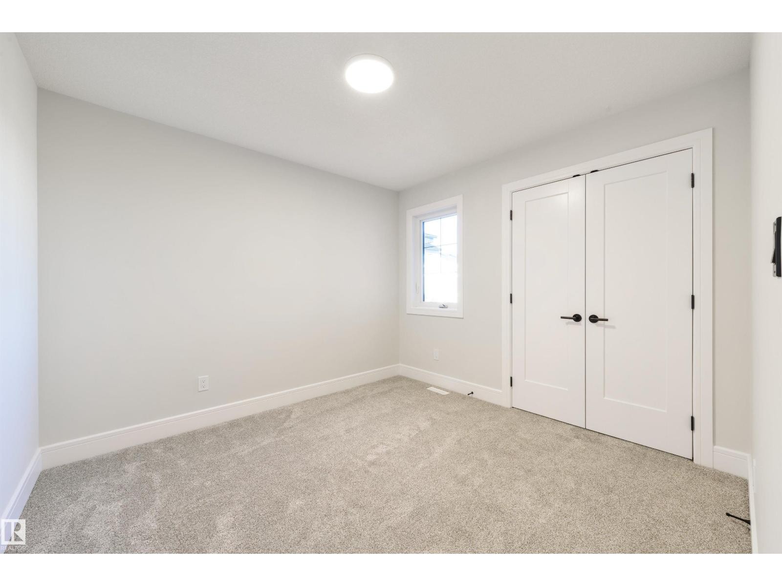 












1311 Hawks Ridge Link NW

,
Edmonton,




Alberta
T5S0X5

