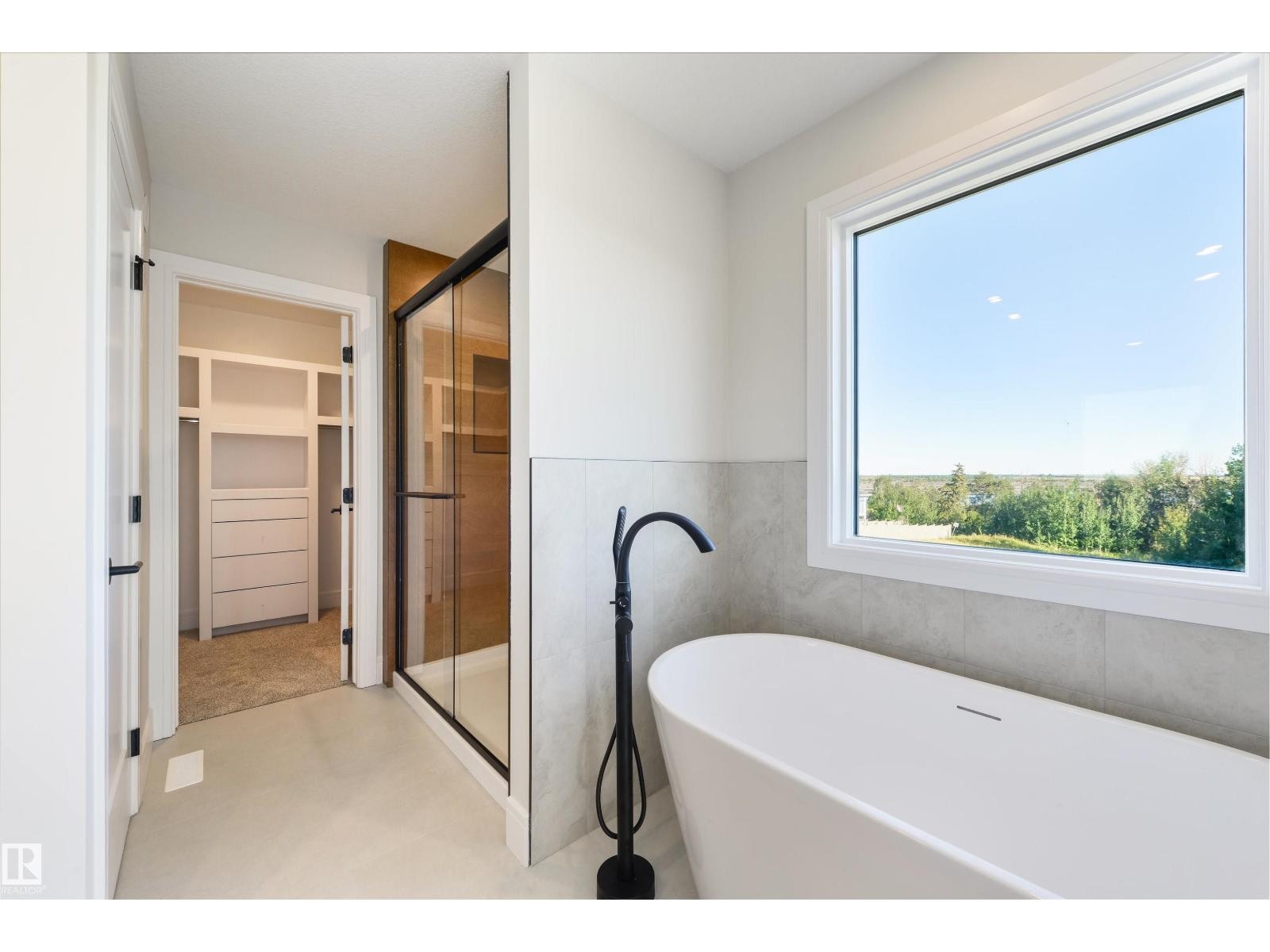 












1311 Hawks Ridge Link NW

,
Edmonton,




Alberta
T5S0X5

