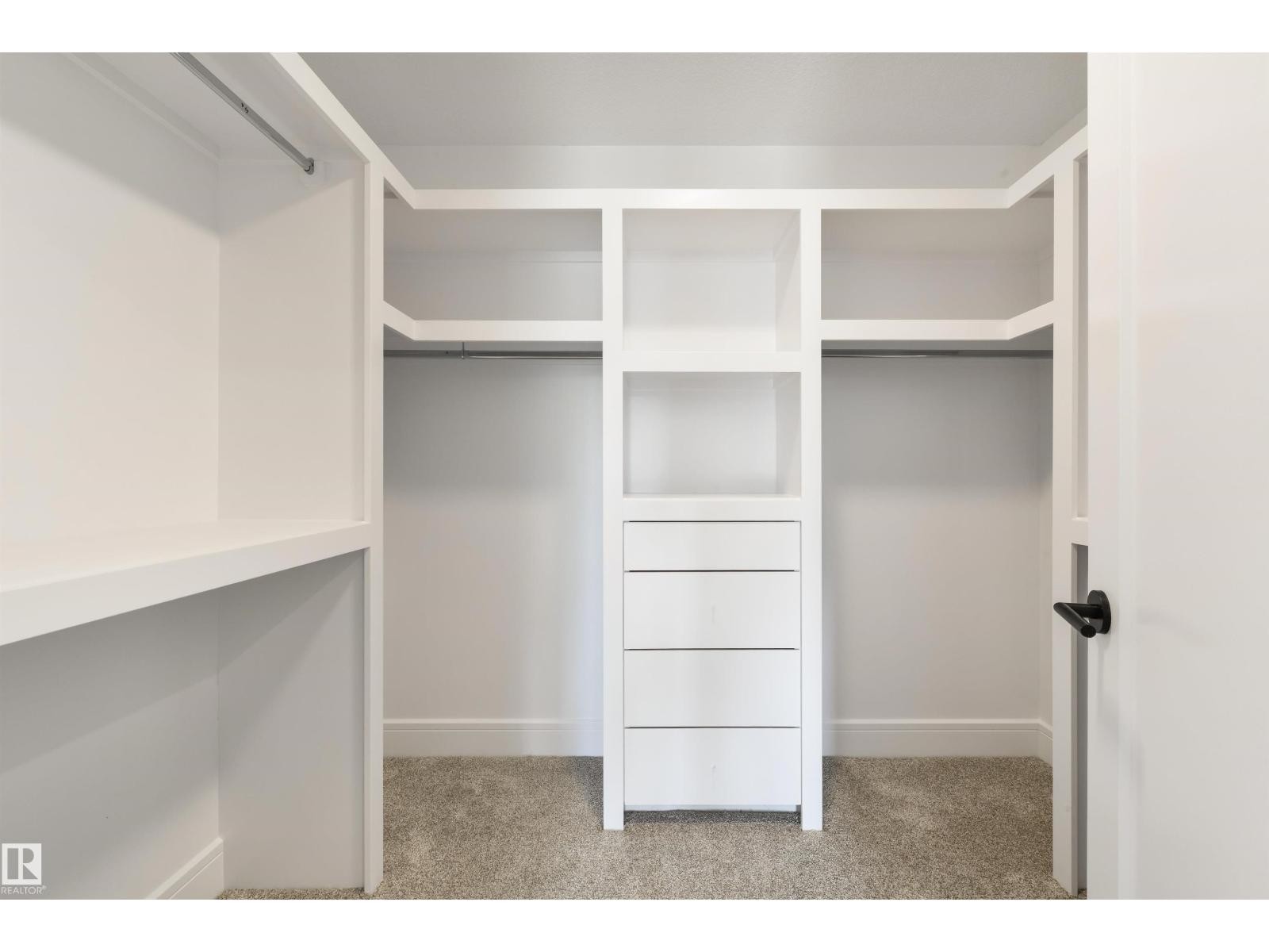 












1311 Hawks Ridge Link NW

,
Edmonton,




Alberta
T5S0X5

