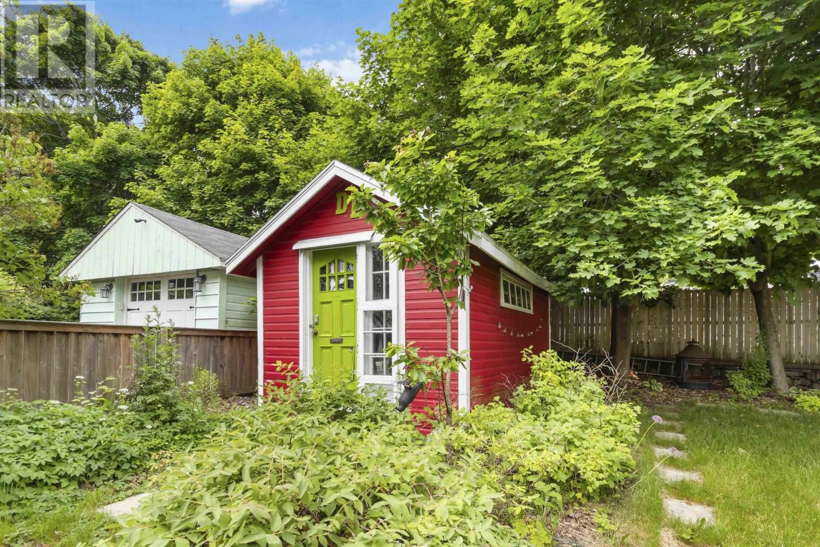 












3500 Rowe Avenue

,
Halifax,




Nova Scotia
B3L4C7


