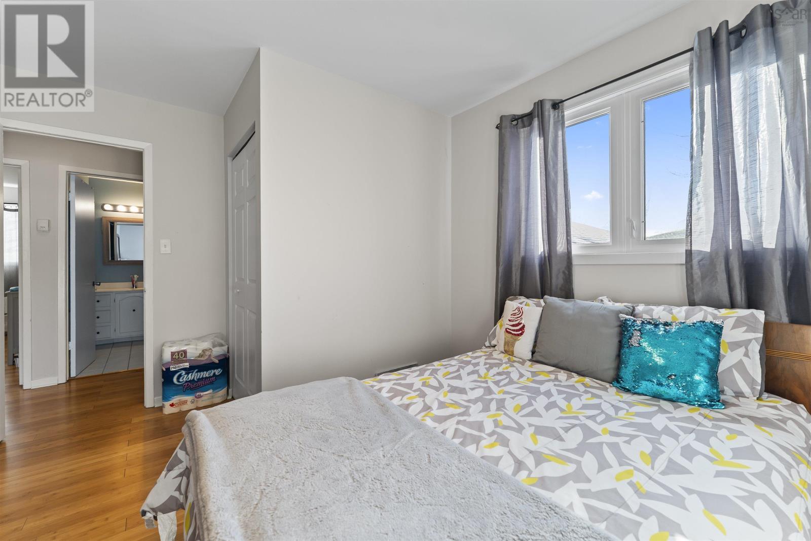 












32 Delwood Pl

,
Colby Village,




Nova Scotia
B2V1S5

