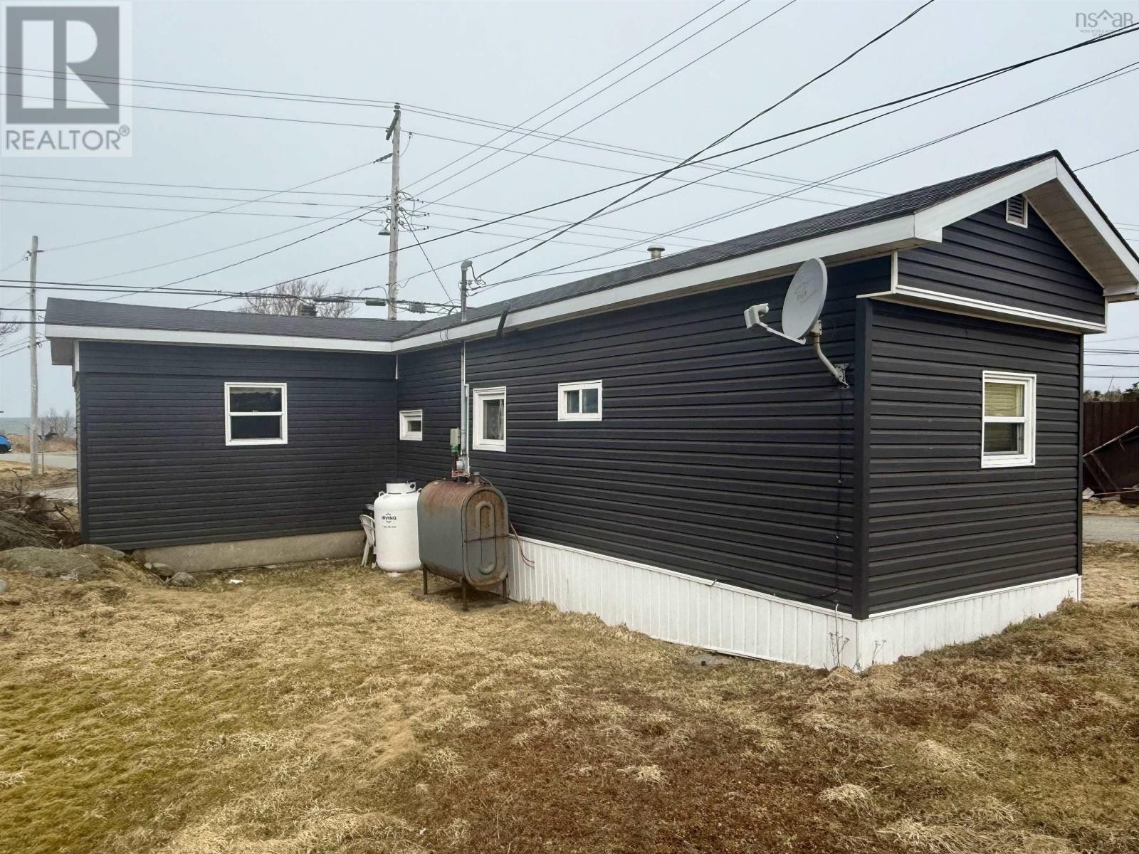 












2961 Main Street

,
Lower Clarks Harbour,




Nova Scotia
B0W1P0

