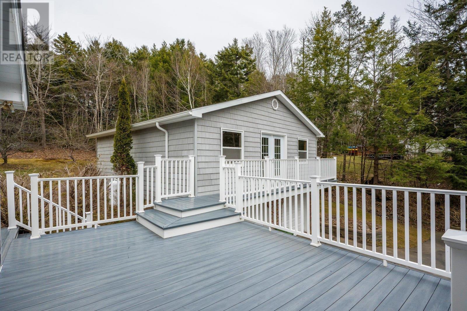 












252 Howe Avenue

,
Fall River,




Nova Scotia
B2T1H7

