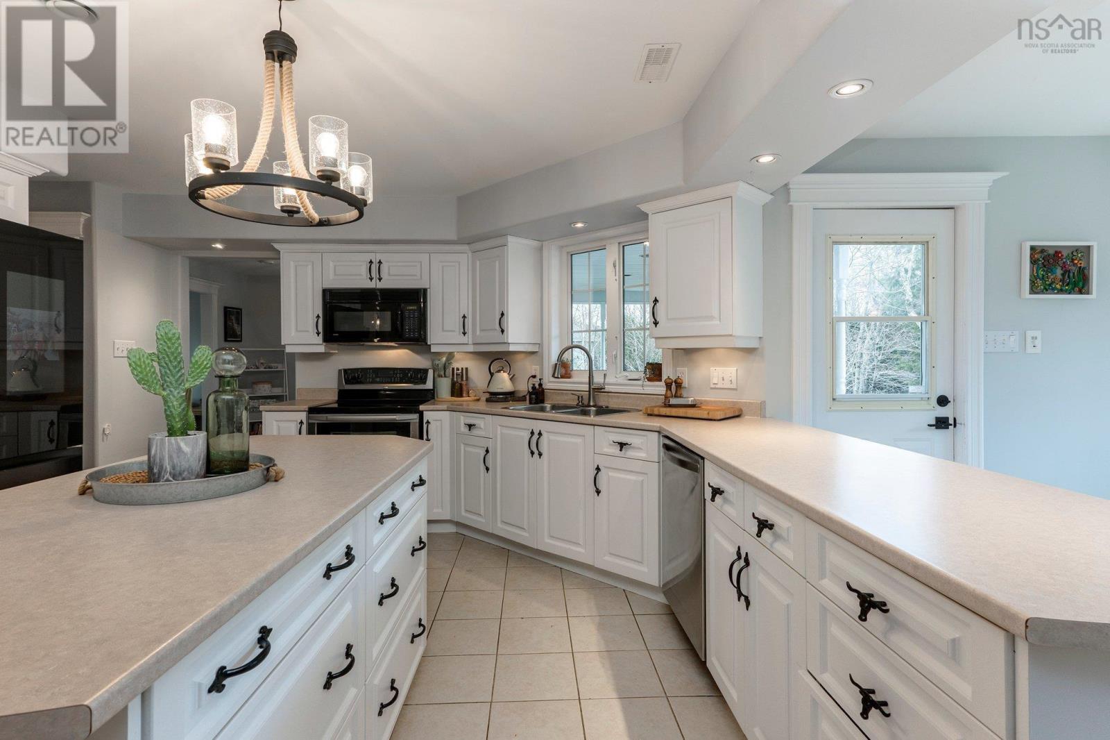 












67 Taylor Drive

,
Windsor Junction,




Nova Scotia
B2T1K7

