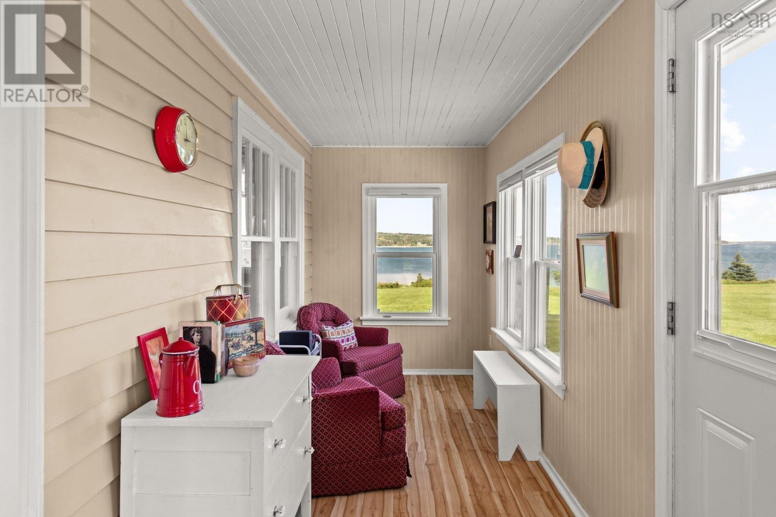 












172 Lintlops Road

,
Murphy Cove,




Nova Scotia
B0J3H0

