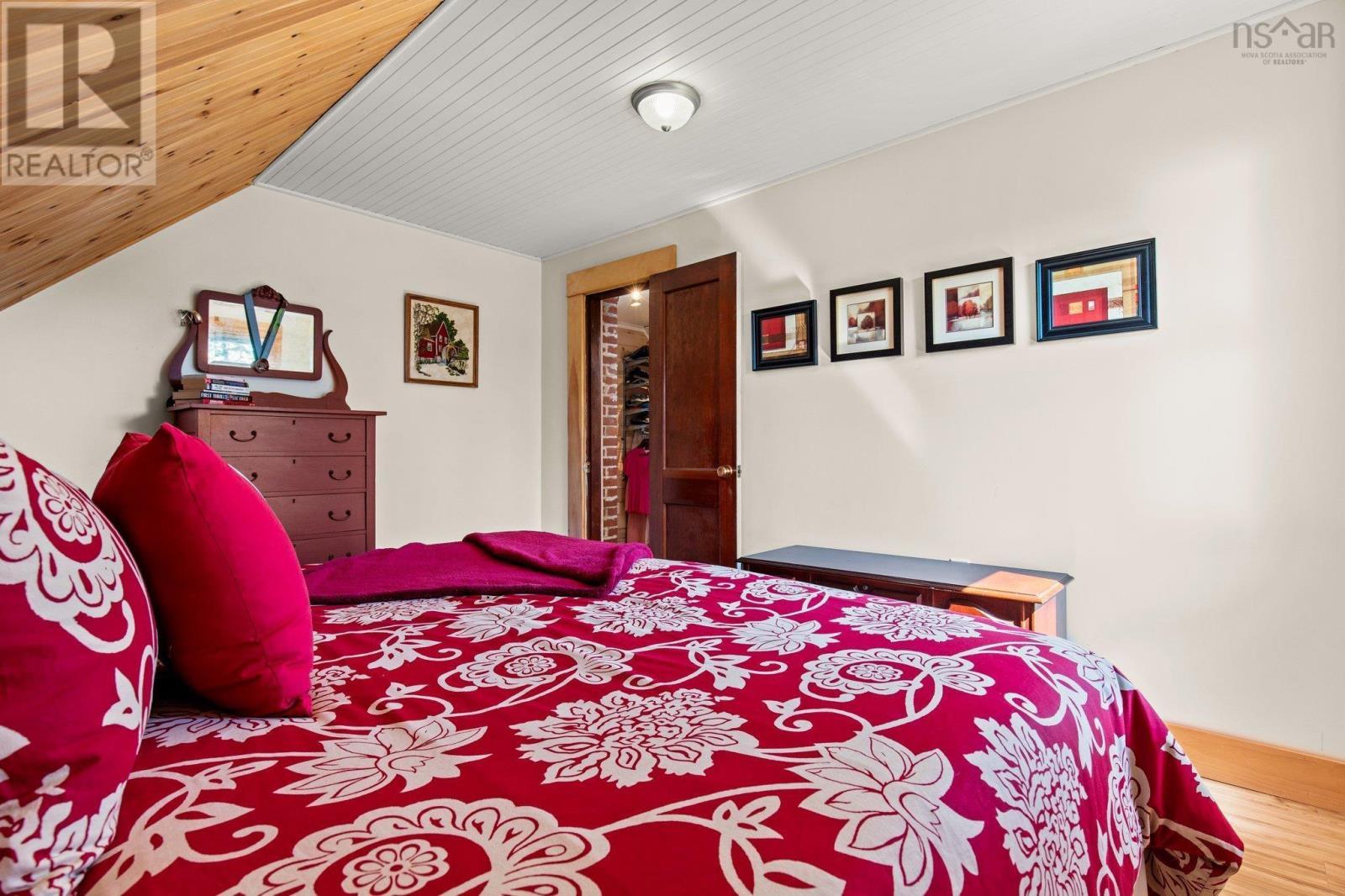 












172 Lintlops Road

,
Murphy Cove,




Nova Scotia
B0J3H0

