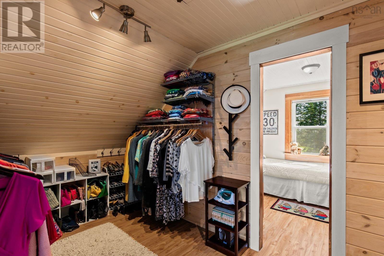 












172 Lintlops Road

,
Murphy Cove,




Nova Scotia
B0J3H0

