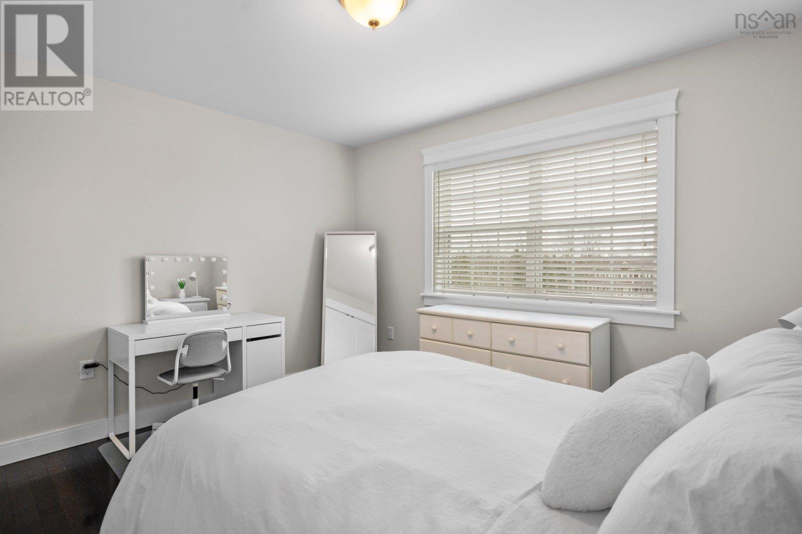 












323 Royal Oaks Way

,
Belnan,




Nova Scotia
B2S0C2

