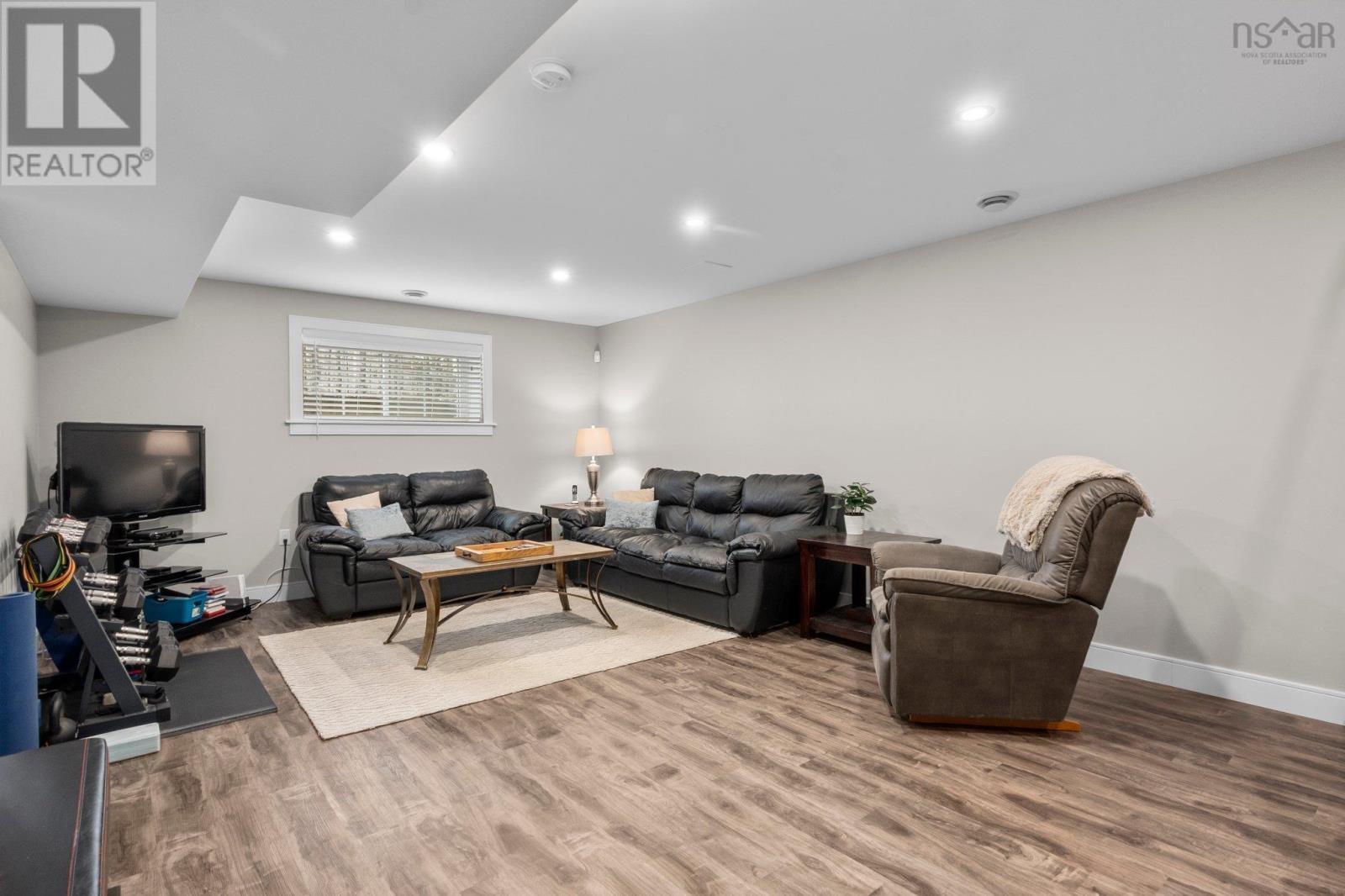 












323 Royal Oaks Way

,
Belnan,




Nova Scotia
B2S0C2

