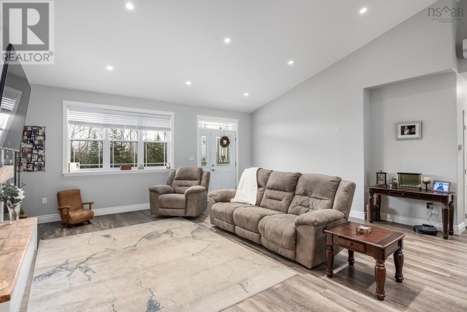 












206 Monte Vista Road

,
Enfield,




Nova Scotia
B2T1H9

