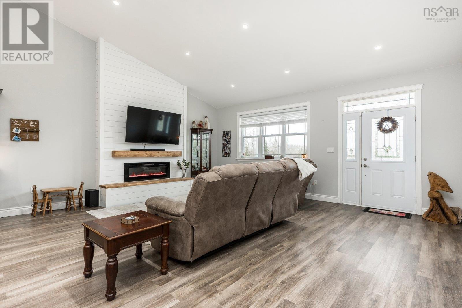 












206 Monte Vista Road

,
Enfield,




Nova Scotia
B2T1H9

