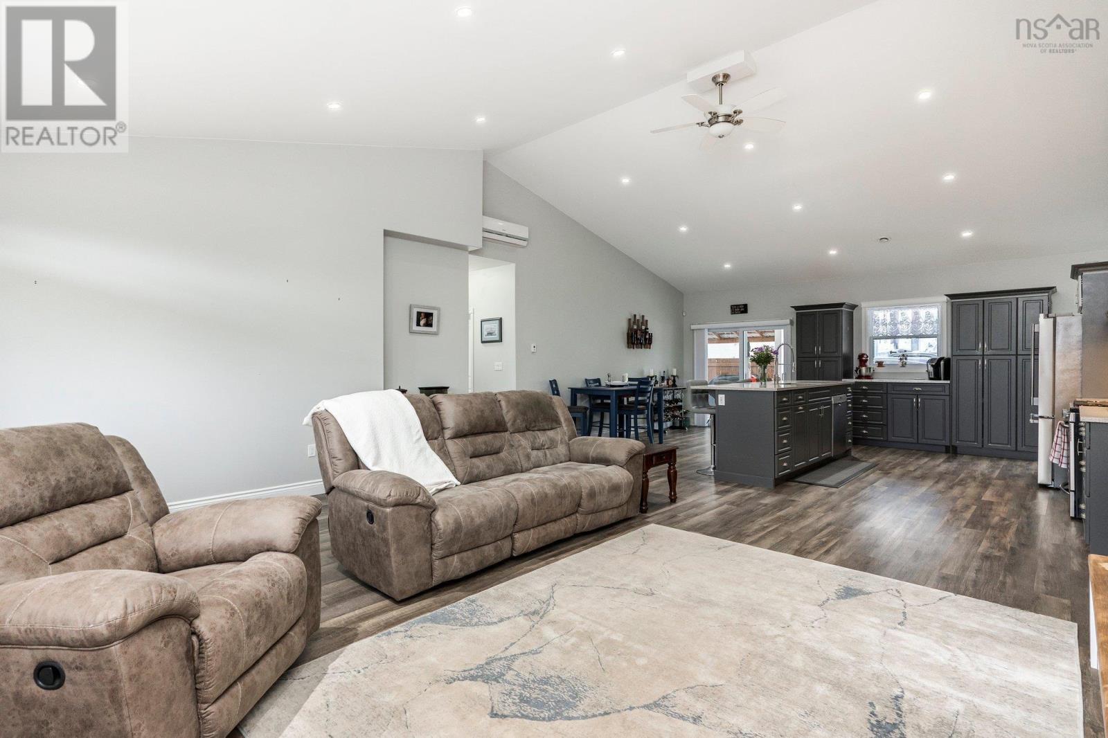 












206 Monte Vista Road

,
Enfield,




Nova Scotia
B2T1H9

