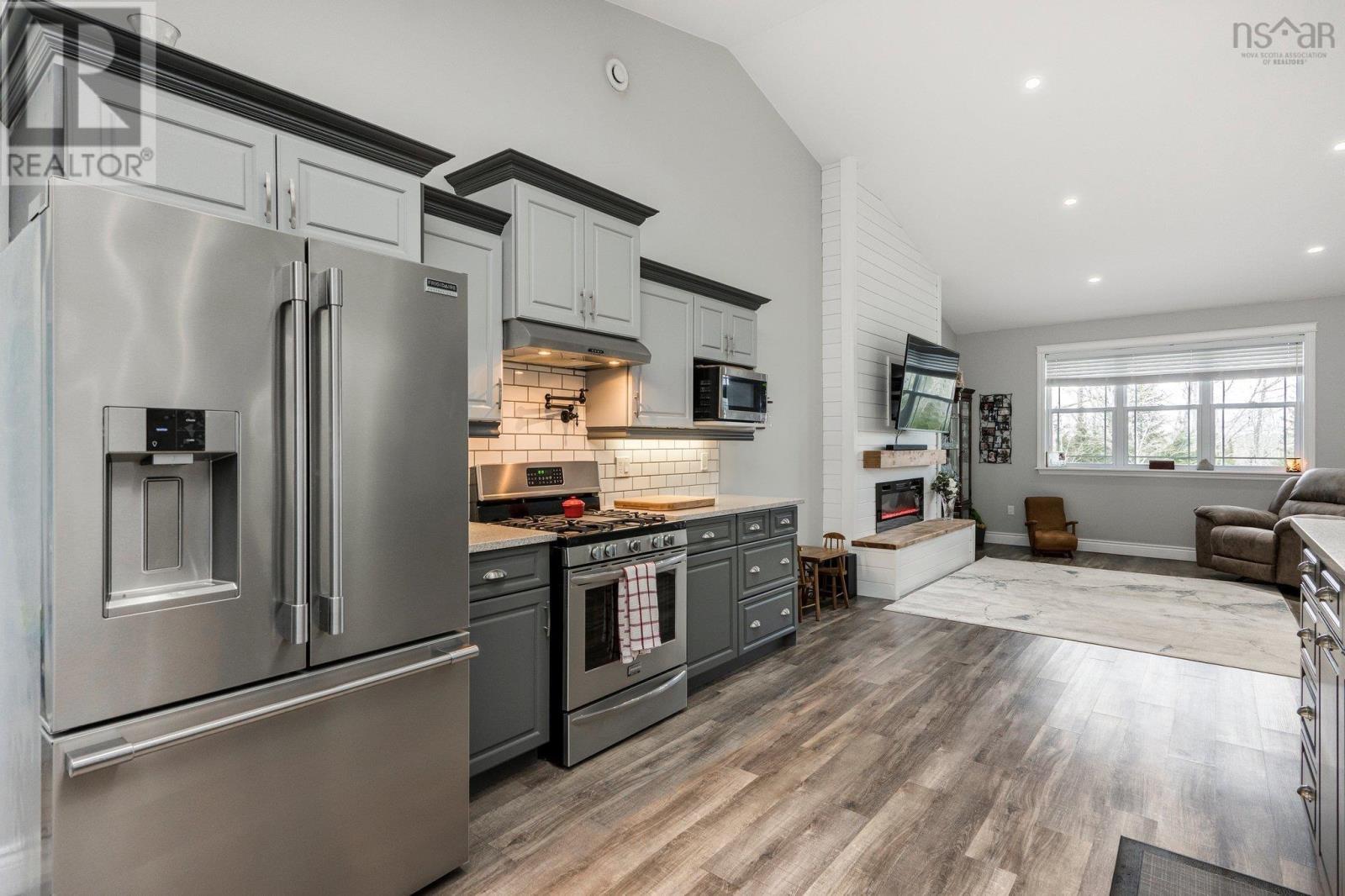 












206 Monte Vista Road

,
Enfield,




Nova Scotia
B2T1H9

