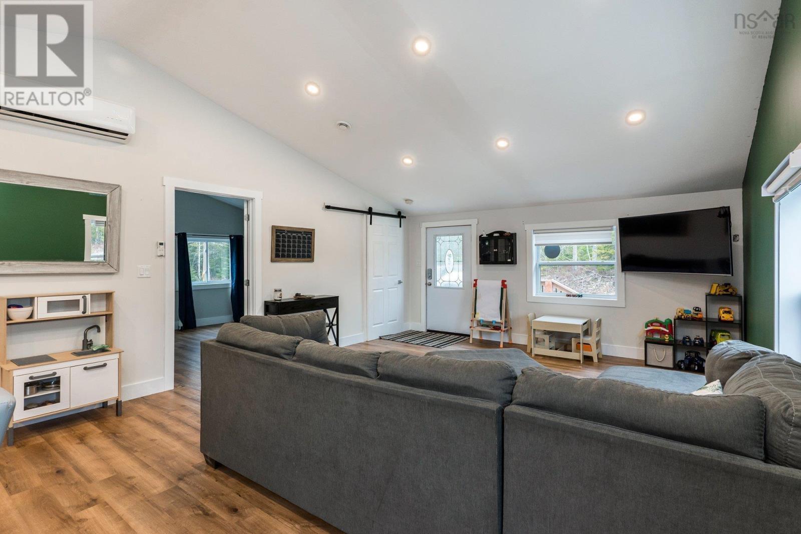 












206 Monte Vista Road

,
Enfield,




Nova Scotia
B2T1H9

