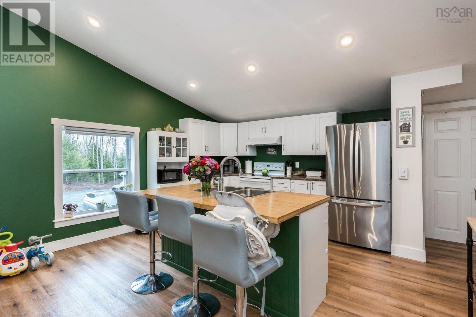 












206 Monte Vista Road

,
Enfield,




Nova Scotia
B2T1H9

