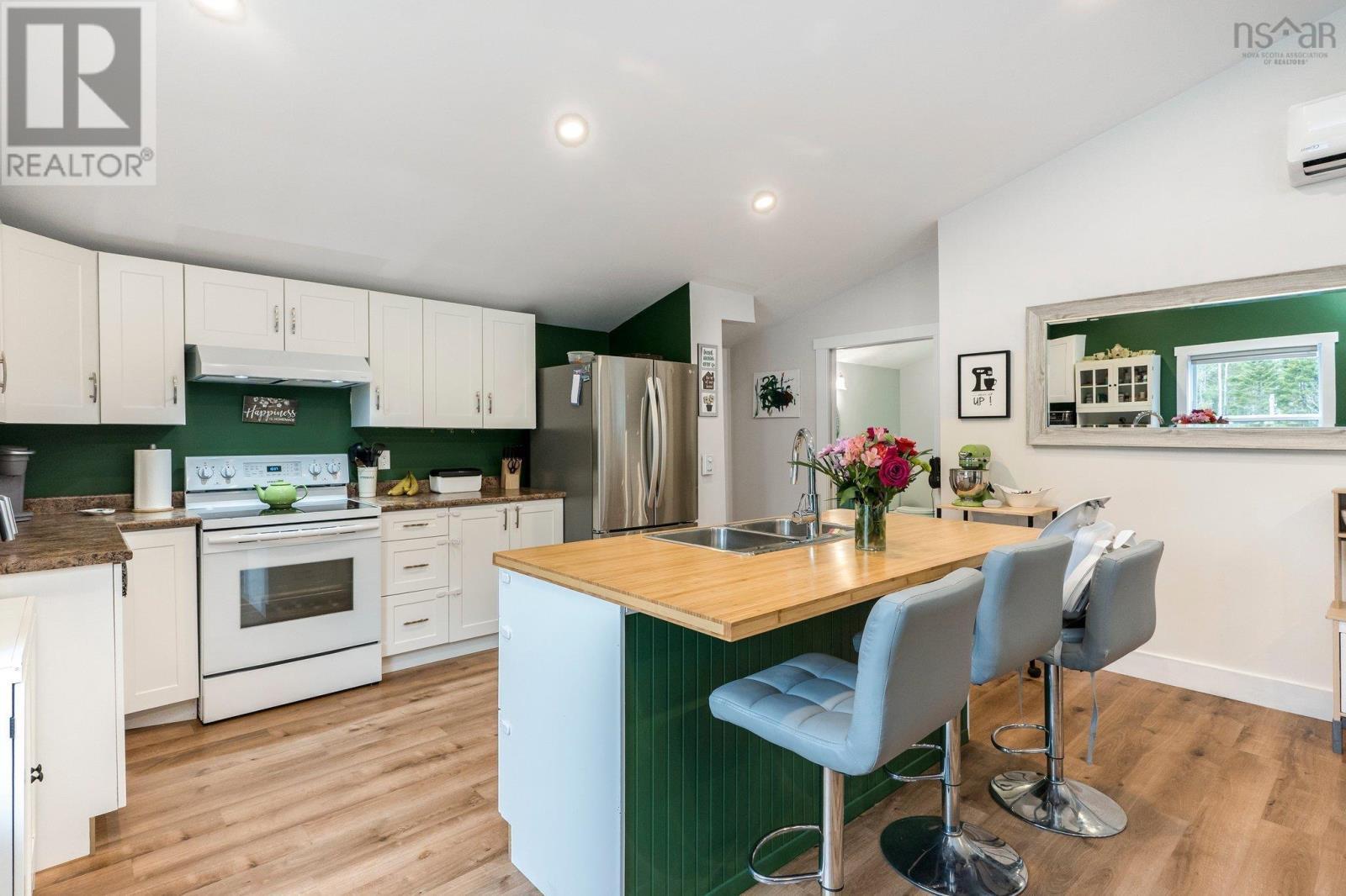 












206 Monte Vista Road

,
Enfield,




Nova Scotia
B2T1H9

