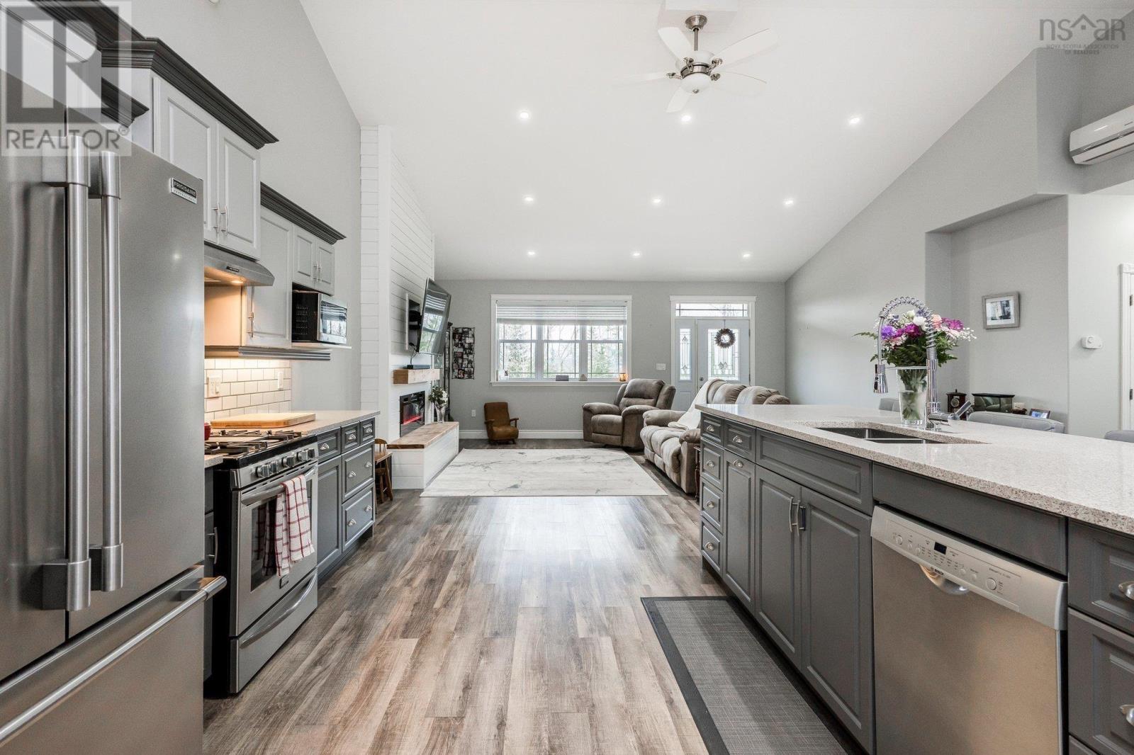 












206 Monte Vista Road

,
Enfield,




Nova Scotia
B2T1H9

