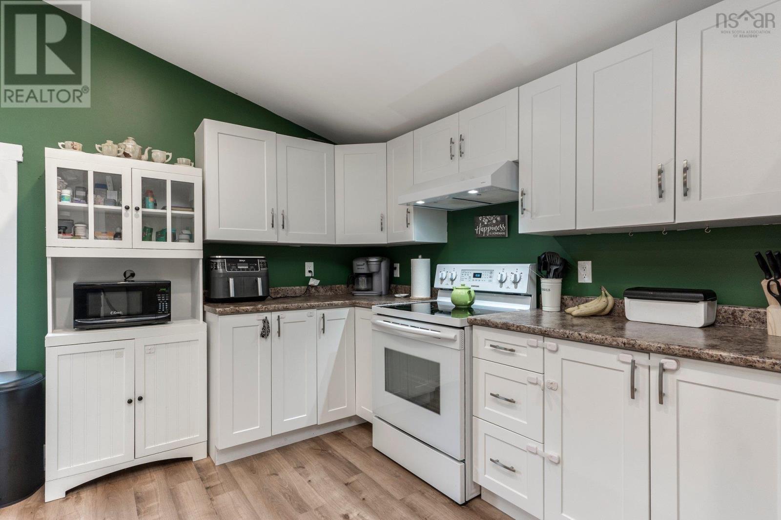 












206 Monte Vista Road

,
Enfield,




Nova Scotia
B2T1H9

